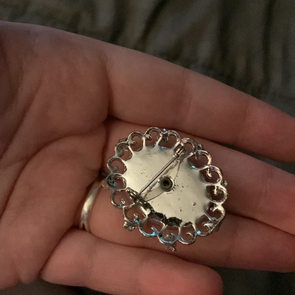 Brooch - Picture 3 of 3